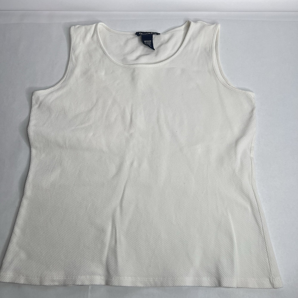 DENIM & CO. Waffle Textured Knit Tank - M - Scoop Neck, Sleeveless, Straight Hem